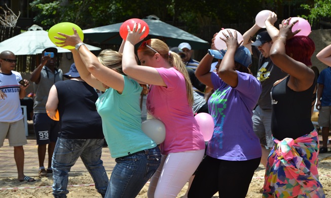 outdoor team building challenge